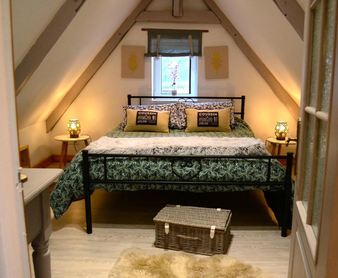 Le Vieux Moulin Gites - Detached Cottage With Garden Views And Pool Guégon Exterior foto
