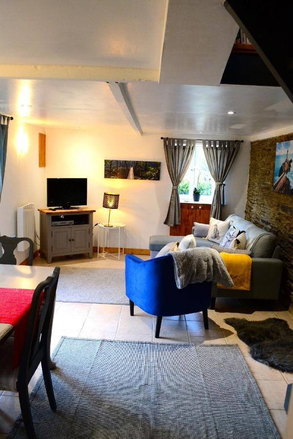 Le Vieux Moulin Gites - Detached Cottage With Garden Views And Pool Guégon Exterior foto